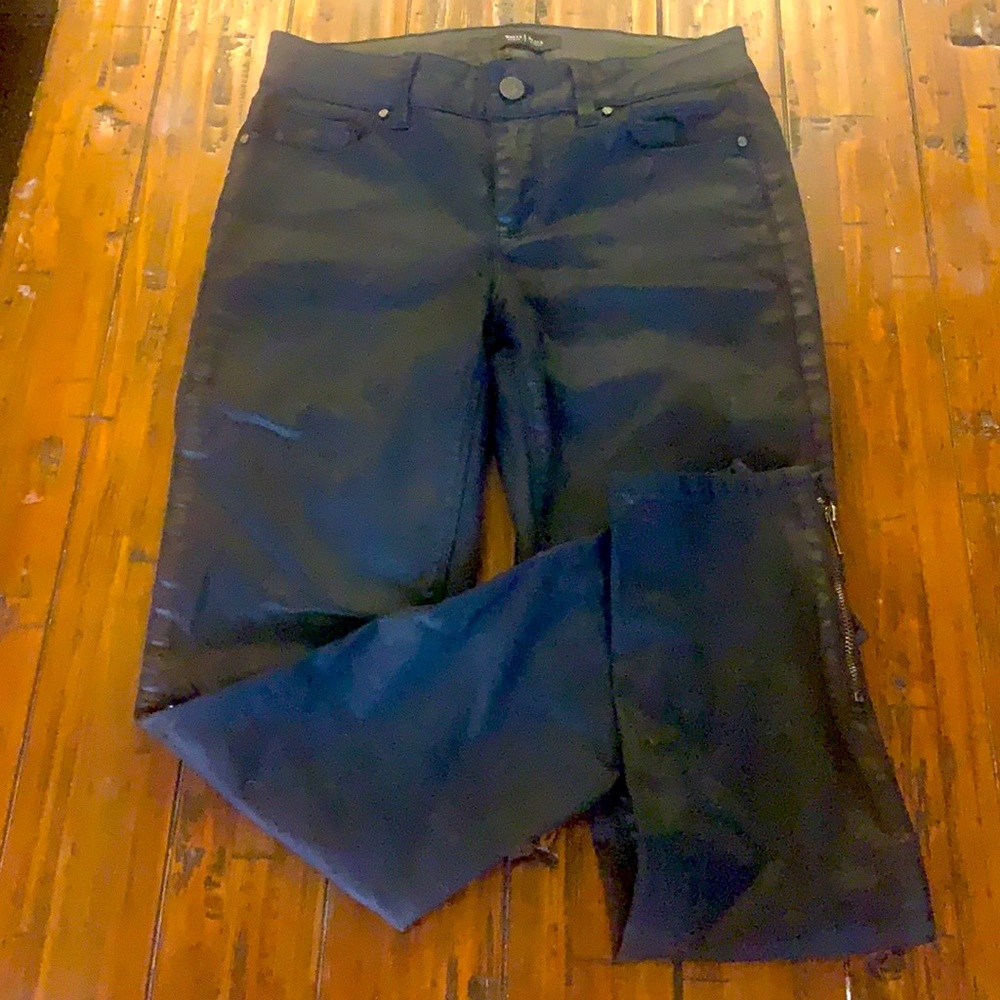 WHBM Black shimmering skimmer pants with zipper ankles - Size 0